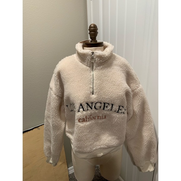 LA Sherpa Pullover ✨ - Picture 8 of 8